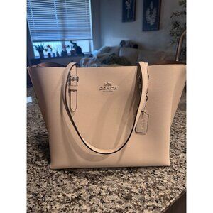 Mollie Tote bag BNWT